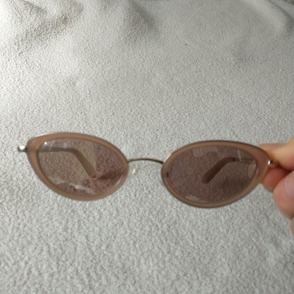 BCGB MAX AZRIA Sunglasses B4024 717 Gold Beige Cat Eye 49-21 140